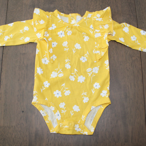 Girls Carters Yellow 1 piece/ 9 months - Picture 1 of 3